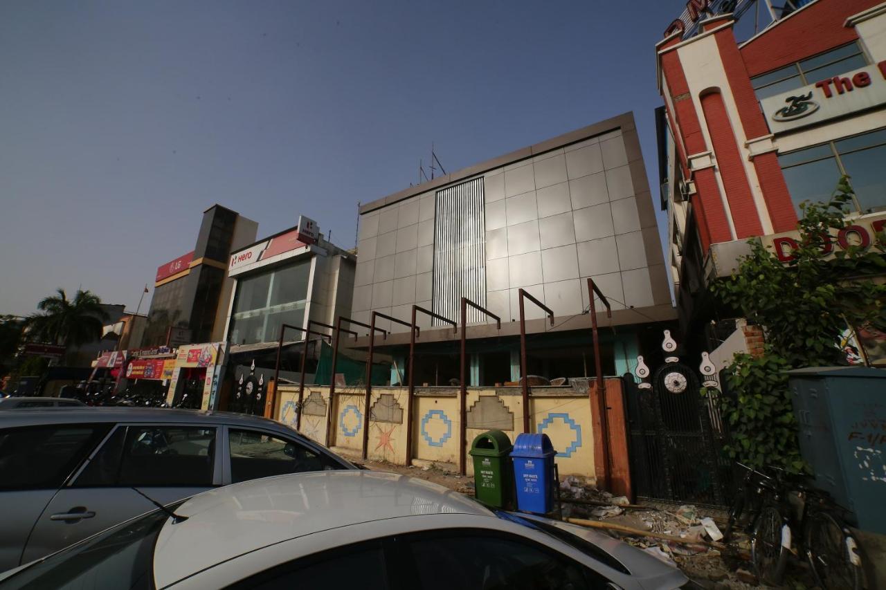 Oyo 16536 Hotel Vasko Džajpur Exteriér fotografie